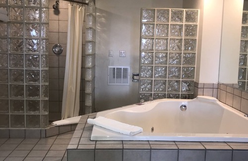 Heart of Missoula Hotel | Thunderbird Motel