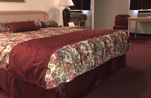 Heart of Missoula Hotel | Thunderbird Motel