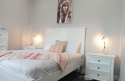 Cessnock House | Thunderbolts Home Stay