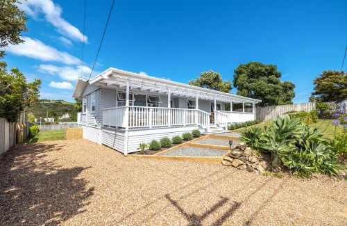 Oneroa House | Ti Cottage - Stay Waiheke