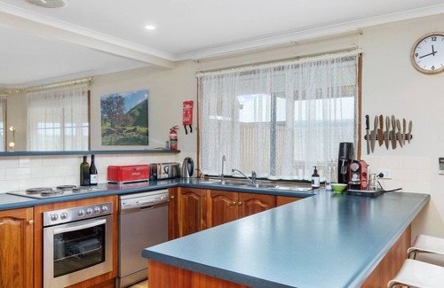 Normanville House | Ti Na Mara - 20 Resolute Avenue, Normanville