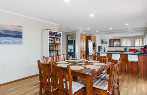 Normanville House | Ti Na Mara - 20 Resolute Avenue, Normanville