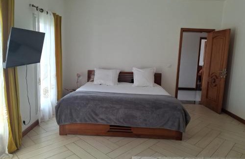 Ambohibao House | Tia Vahine
