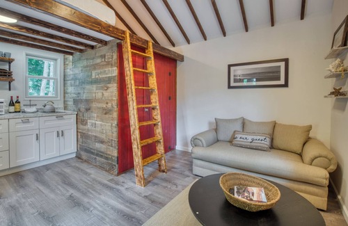 Hampton Bays Cottage | Tiana Bay Guest House