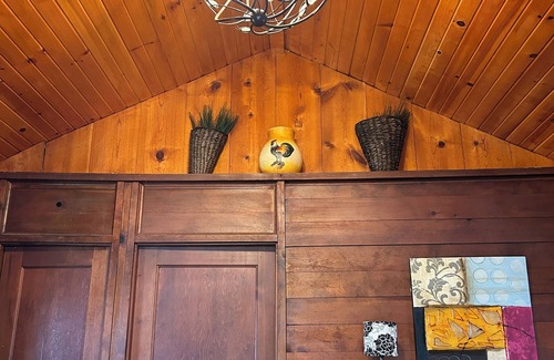 Geneva-on-the-Lake Cottage | Tiana Cottages at Tiffany's Cottages! New In-Ground Pool, Fire Pit, Night Life!