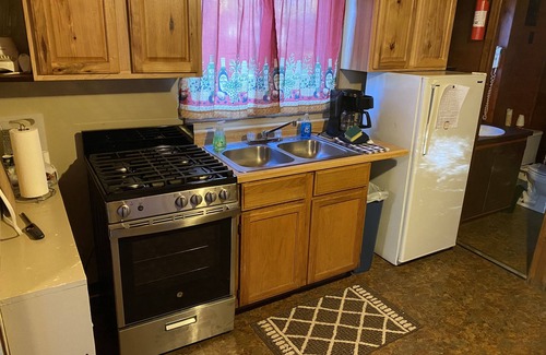 Geneva-on-the-Lake Cottage | Tiana Cottages at Tiffany's Cottages! New In-Ground Pool, Fire Pit, Night Life!
