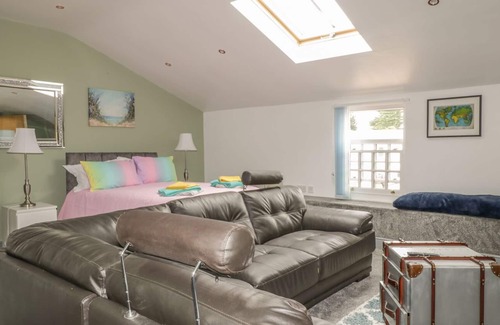 Wigton Apartment | TIBERIUS CLAUDIUS AUGUSTUS GERMANICUS SUITE in Bowness-On-Solway