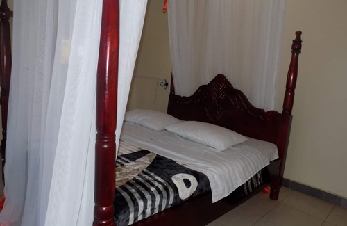 Mbarara Hotel | Tick Emporium Hotel Mbarara