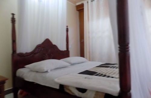 Mbarara Hotel | Tick Emporium Hotel Mbarara