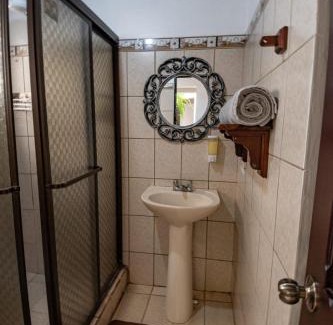 Villa Bonita Bed & Breakfast | Tico Airport B&B