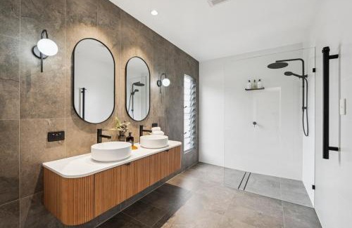 Moonee Beach Apartment | Tidal Moon - Peaceful, designer studio escape