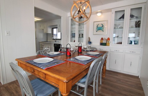Belfair House | Tide's End Beach House - ON THE WATER - North Shore at Hood Canal