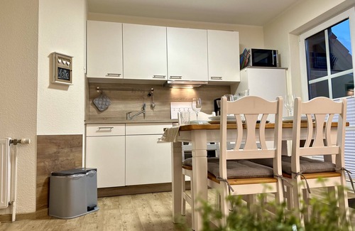 Horumersiel Apartment | "Tidehuus by the sea, barrier-free, bicycle room, terrace, perfect for 3 people"