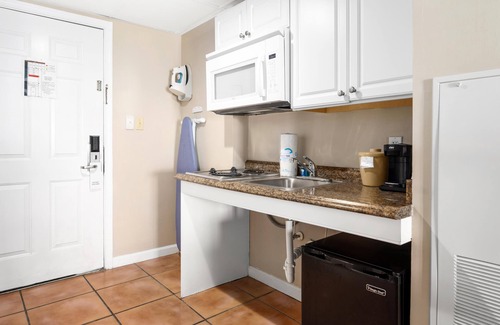 Ocean City Hotel | Tidelands Caribbean Hotel and Suites