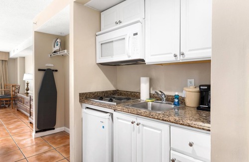 Ocean City Hotel | Tidelands Caribbean Hotel and Suites