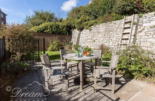 Wyke Regis Cottage | Tides Reach