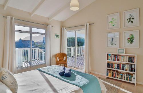Betty's Bay House | Tides