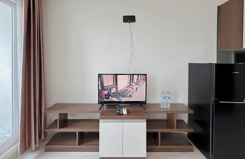 Surabaya Apartment | Tidy and Strategic Location Studio Grand Sungkono Lagoon Apartment