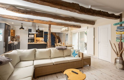 Cherrueix House | Tiegezh by Interhome