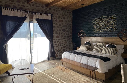 Comonfort House | Tierra Madre
