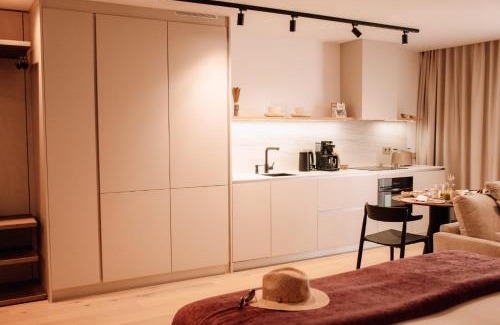 Adeje Apartment | Tierrazul Art Boutique Caramel Diamond Suite