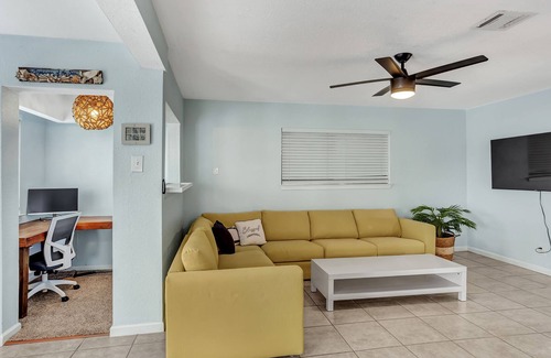 Bayou Vista House | Tiffany Blue Canal Home with Ocean Breeze