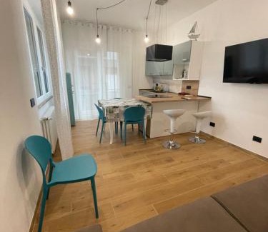 Marina di Massa House | Tiffany House
