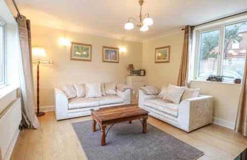 Great Yarmouth House | Tiffany's Cottage