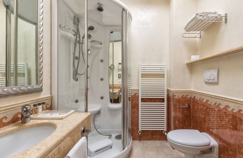 Alba Hotel | Tiffany's