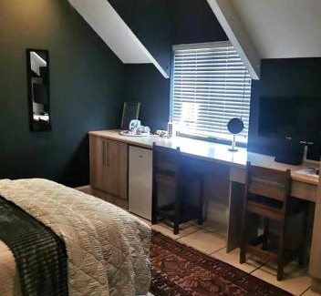 Sedgefield Bed & Breakfast | Tiffanys B & B,