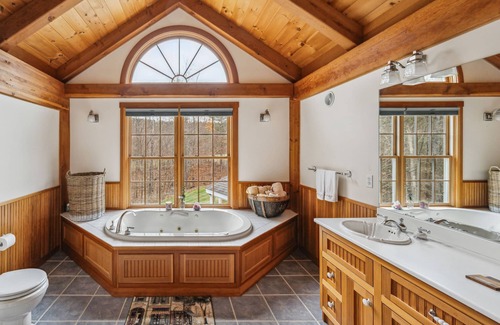 West Hartford House | Tigertown Lodge
