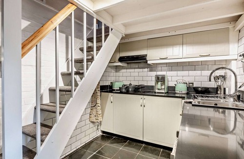 Debenham House | Tiggywinkle's - Two Bedroom House, Sleeps 3