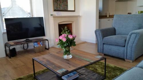 Lossiemouth Apartment | Tighnabruaich Annex