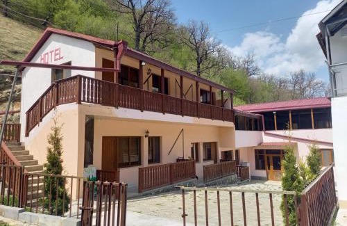 Dilijan Bed & Breakfast | Tigris Dilijan Hotel