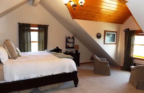 Florissant Cabin | TihsreeD Lodge: Rustic Elegance in Colorado - No cleaning or other fees