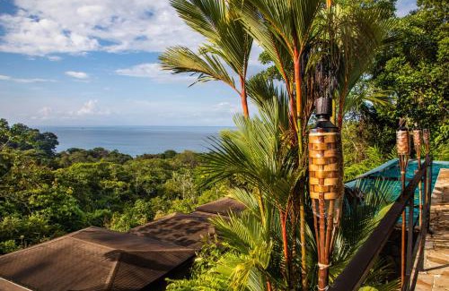 Dominical Hotel | Tiki Villas Rainforest Lodge - Adults Only