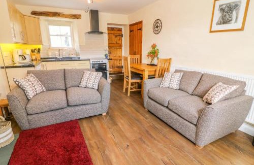 Coniston House | Tilberthwaite Farm Cottage