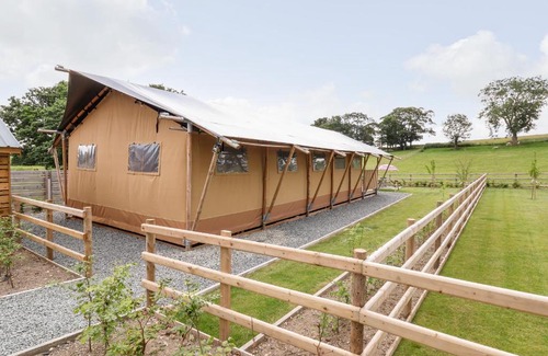 Tywyn House | Tilly Bob Lodge