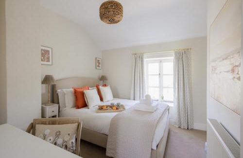 Bourton House | Tilly's Cottage