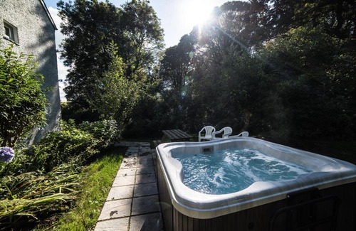 St Brides House | Timber Hill - Cottage with Hot tub