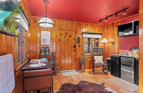 Colorado Springs Cabin | Timber Lodge Cabin 19