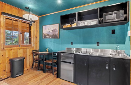 Colorado Springs Cabin | Timber Lodge Cabins 31