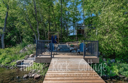 Muskoka Lakes Cottage | Timber Rock Cottage - 2026 Calendar Open (August Full)