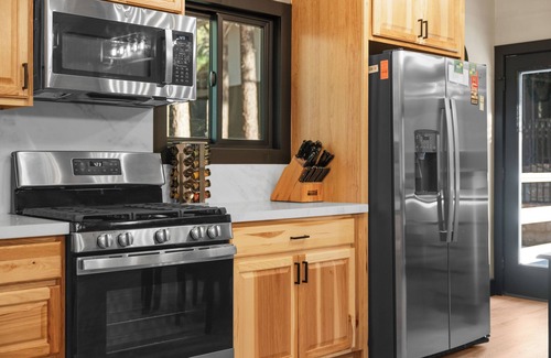 Summit Estates Cabin | Timber Wolf Tavern