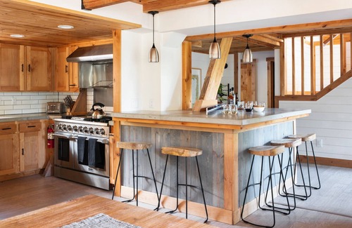 Carnelian Bay Ski Chalet | Timberline by AvantStay | Stunning Chalet Cabin w/Hot Tub & Home Theater!