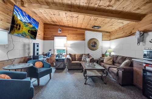 Ellicottville Cabin | Timberline Lodge - Downtown Ellicottville - Suite 102
