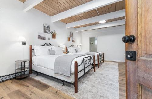 Springville House | Timberline Retreat CN Lodge #3