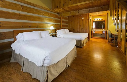 Pigeon Forge Hotel | Timbers Lodge