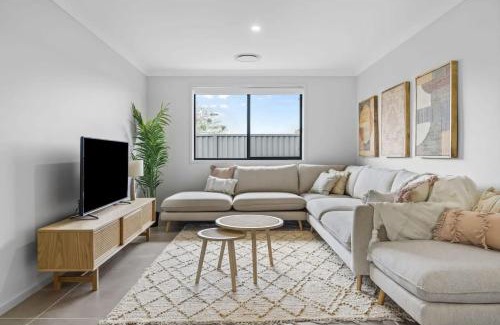 Cessnock House | Time Out Beautifully decorated new home