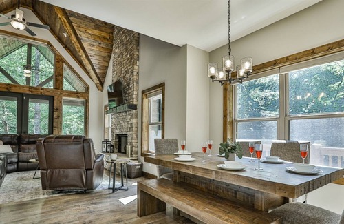 Eagle Mountain Cabin | Time To Unwind | Ellijay, GA